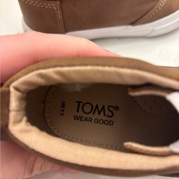 TOMS Kids' Fenix Mid Sneaker - Picture 9 of 10
